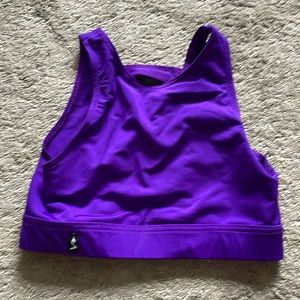 Sway reversible pole top